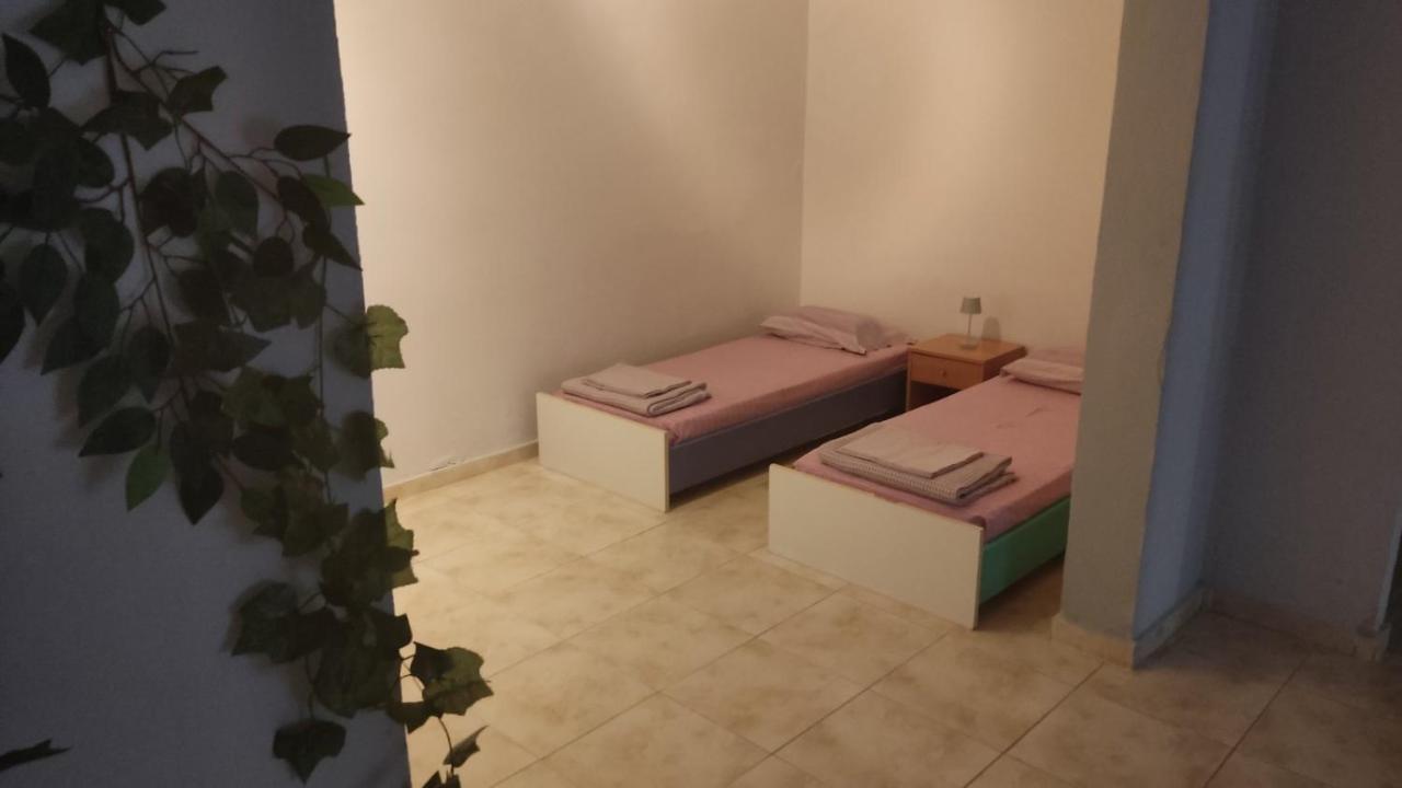 Airport'S Close, Cozy Flat For 6 Persons Apartment Markopoulo Mesogaias Luaran gambar