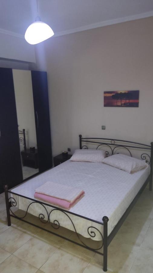 Airport'S Close, Cozy Flat For 6 Persons Apartment Markopoulo Mesogaias Luaran gambar