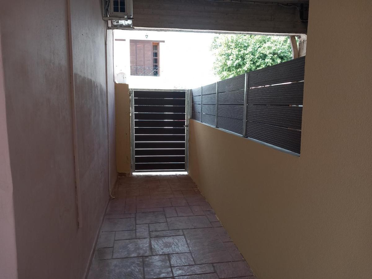 Airport'S Close, Cozy Flat For 6 Persons Apartment Markopoulo Mesogaias Luaran gambar